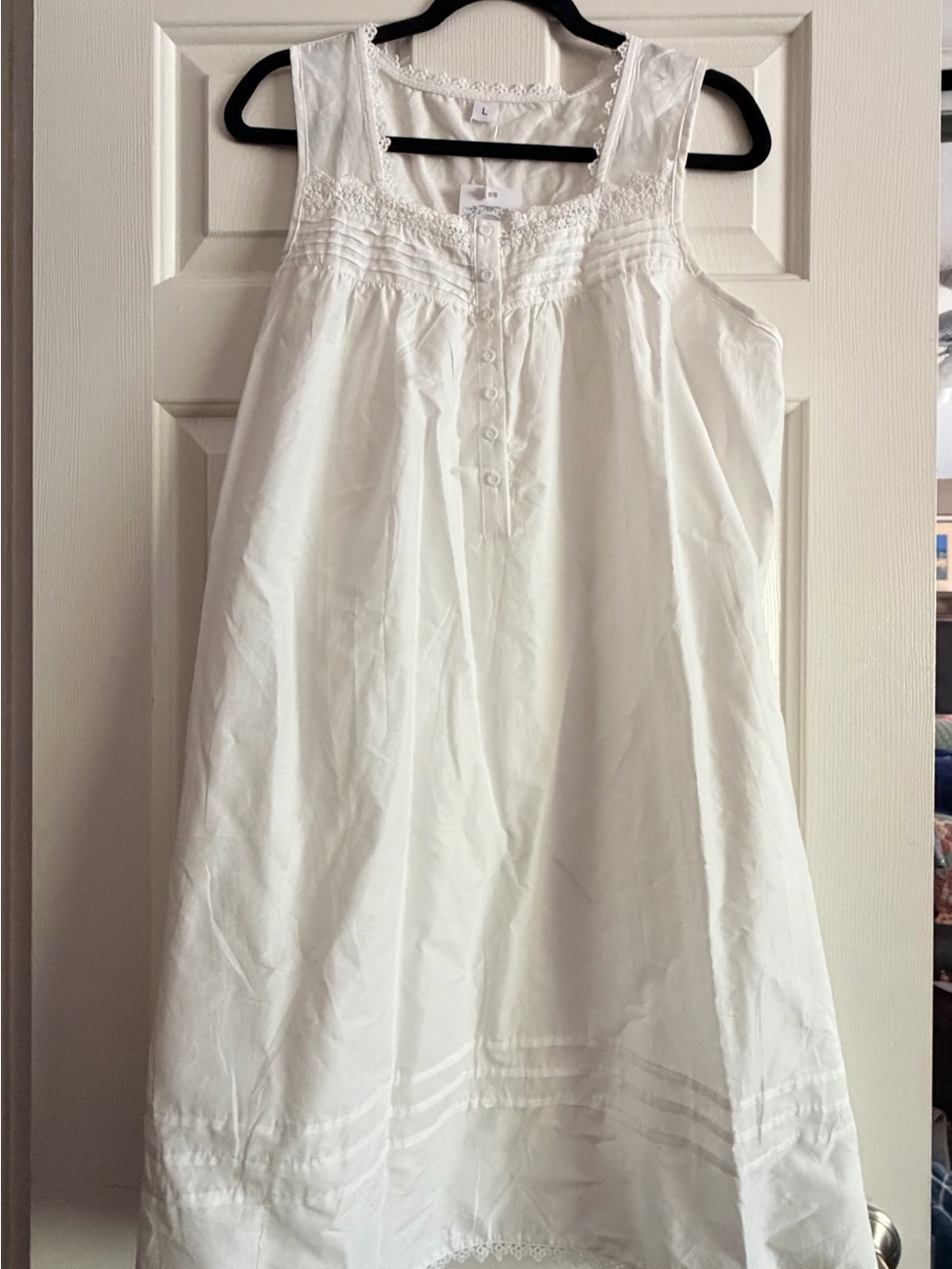 Women's White Chemise nightgown - Picture 4 of 6